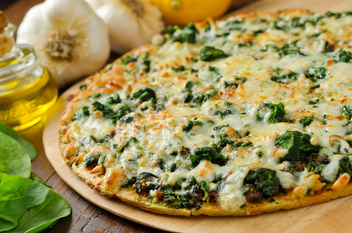 FN219- Pizza 12" Masa Coliflor con Salsa Alfredo y Espinaca